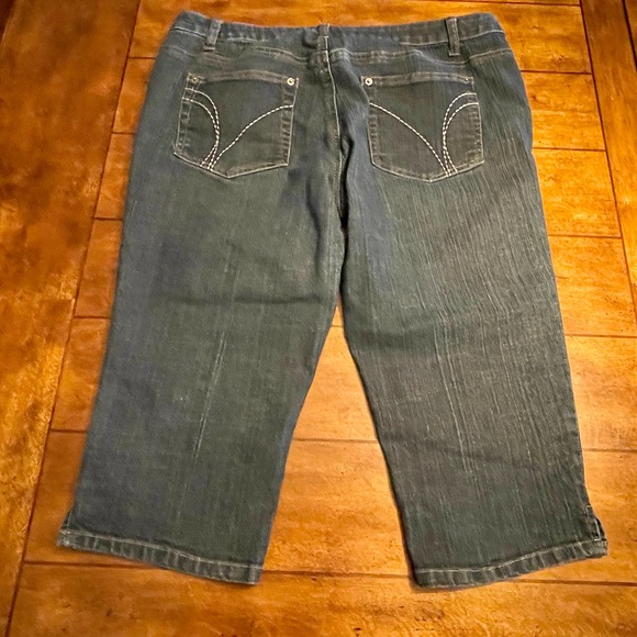 Mixit Blue Denim Capri Pants Stretch Women's 16 D11-841 - Picture 2 of 9